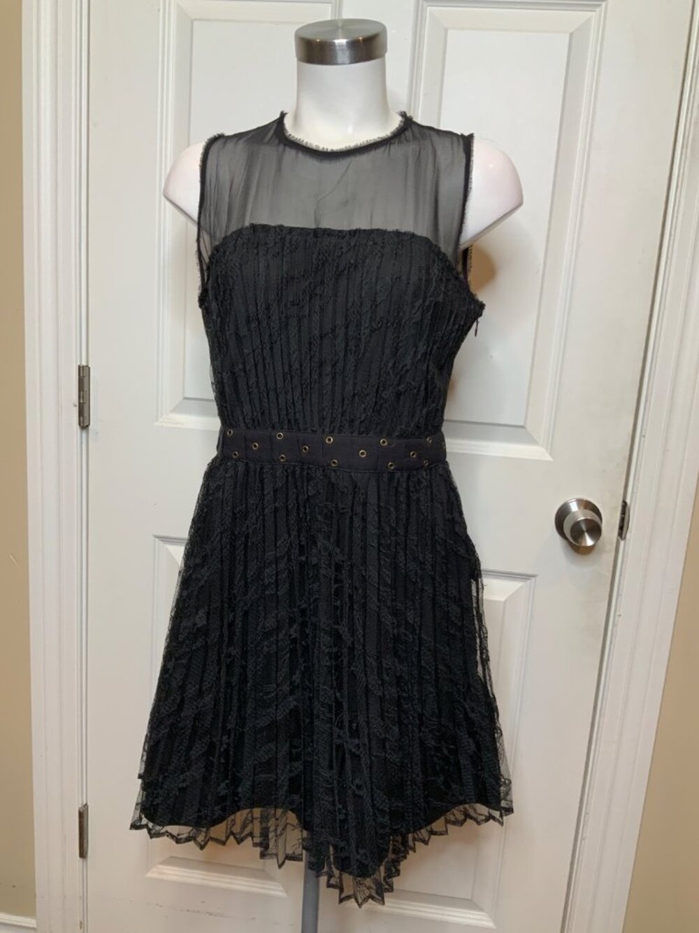 Diane Von Furstenberg Black "Lisa" Pleated Floral Lace Sleeveless Dress, Size 8